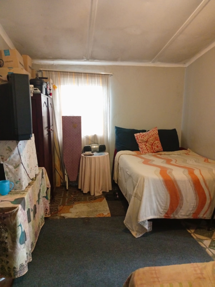 1 Bedroom Property for Sale in Mxolisi Phetani Western Cape